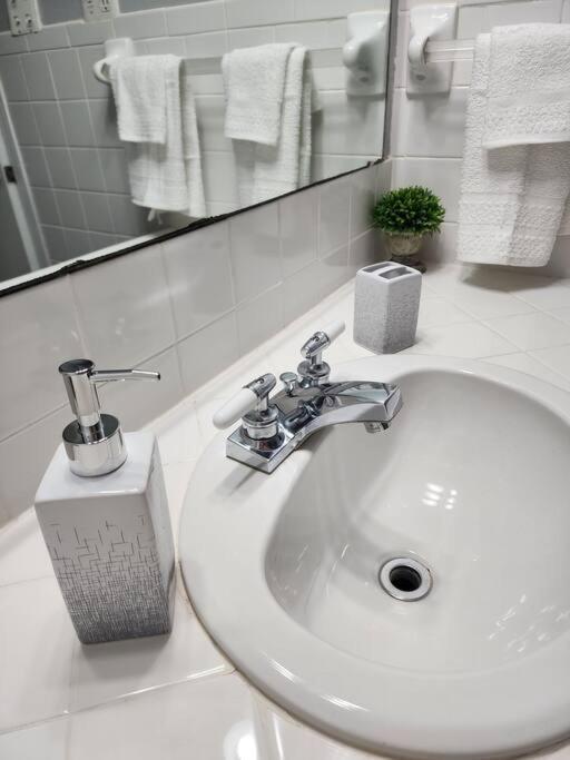 Willow Way: Cozy Retreat 史密斯堡 外观 照片